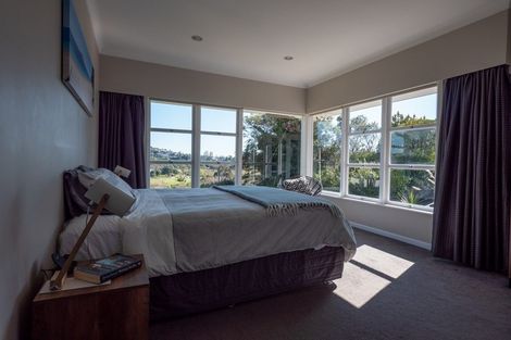 Photo of property in 39 Sylvan Avenue, Northcote, Auckland, 0627