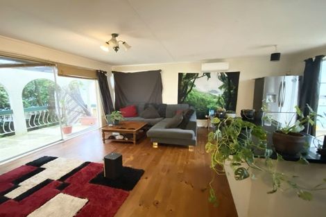 Photo of property in 19 Coroglen Avenue, Birkenhead, Auckland, 0626