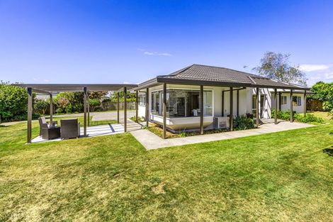 Photo of property in 9a Karina Road, Merrilands, New Plymouth, 4312