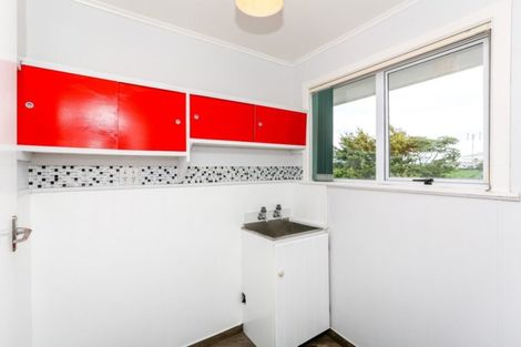 Photo of property in 181 Seaview Road, Westown, New Plymouth, 4310