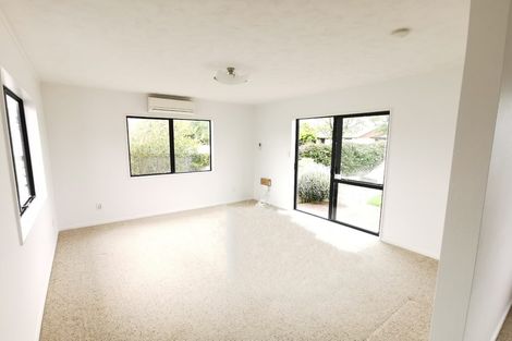 Photo of property in 87 Hillcrest Drive, Kelvin Grove, Palmerston North, 4414