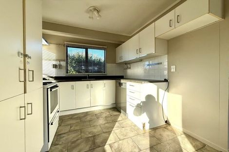 Photo of property in 19a Glenhaven Place, Te Atatu Peninsula, Auckland, 0610