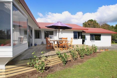 Photo of property in 100ra Tara Road, Papamoa Beach, Te Puke, 3187