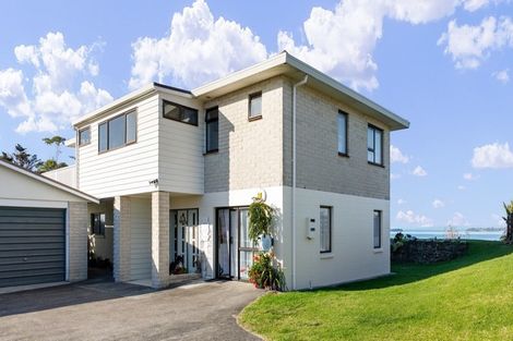 Photo of property in 16 Adela Stewart Drive West, Athenree, Waihi Beach, 3177