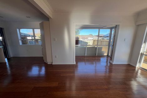 Photo of property in 35 Sunnyside Crescent, Papatoetoe, Auckland, 2025