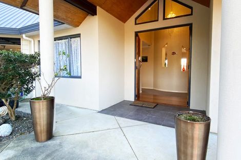 Photo of property in 34 Hayley Lane, East Tamaki Heights, Auckland, 2016