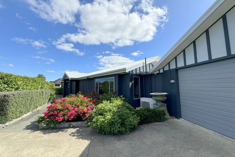 Photo of property in 1 Highgrove Place, Waipukurau, 4200