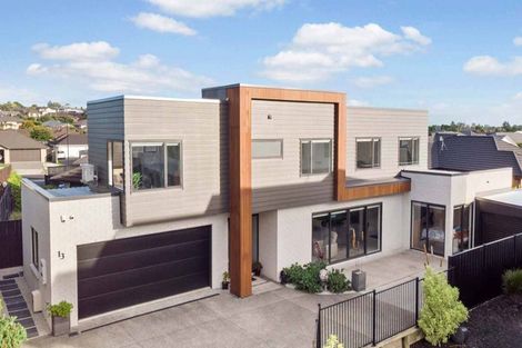 Photo of property in 13/15 Onukutara Place, Huntington, Hamilton, 3281