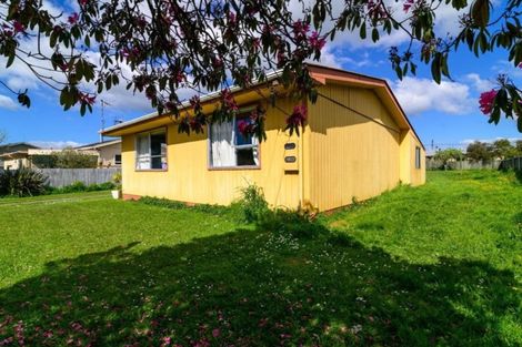 Photo of property in 20 Charles Road, Hannahs Bay, Rotorua, 3010