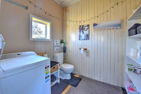 Photo of property in 9 Essex Street, Mossburn, 9792