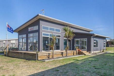 Photo of property in 42 Kent Avenue, Waitarere Beach, Levin, 5510