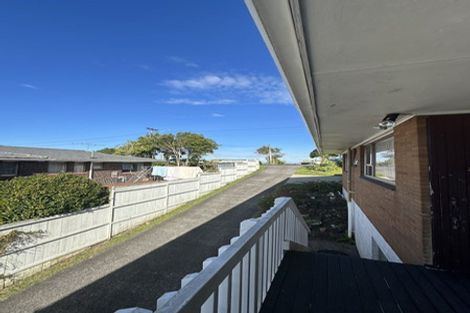 Photo of property in 46 Target Road, Totara Vale, Auckland, 0629