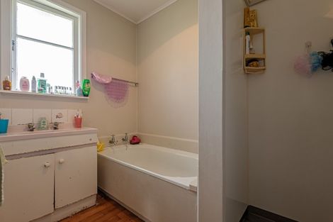 Photo of property in 36 Kettle Avenue, Awapuni, Palmerston North, 4412