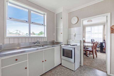 Photo of property in 9 Carlisle Street, Levin, 5510