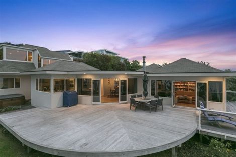 Photo of property in 30 Marellen Drive, Red Beach, 0932