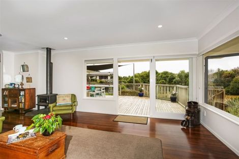 Photo of property in 16 Kaiwaka Road, Waiuku, 2123