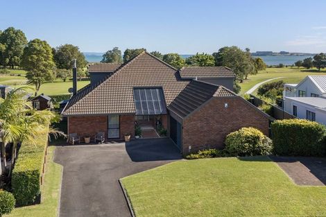 Photo of property in 57 Links View Drive, Omokoroa, 3114
