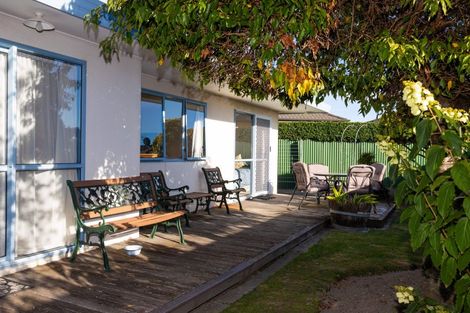 Photo of property in 2/189 Gloucester Street, Taradale, Napier, 4112