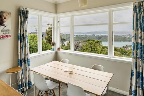 Photo of property in 11 Alexandra Road, Roseneath, Wellington, 6021
