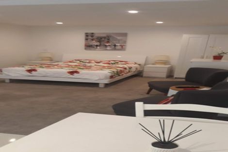 Photo of property in 3 Fordyce Avenue, Sunnyhills, Auckland, 2010