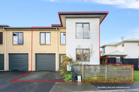 Photo of property in 12 Barnea Circle, Glen Eden, Auckland, 0602