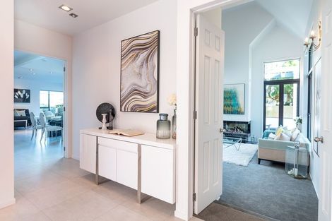 Photo of property in 61 Manor Park, Sunnyhills, Auckland, 2010