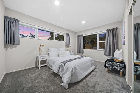 Photo of property in 6 Youngs Road, Papakura, 2110