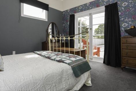 Photo of property in 48 Belt Road, Moturoa, New Plymouth, 4310