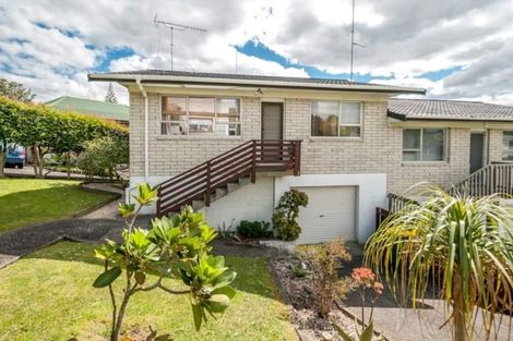 Photo of property in 2/2 Ellice Road, Totara Vale, Auckland, 0629