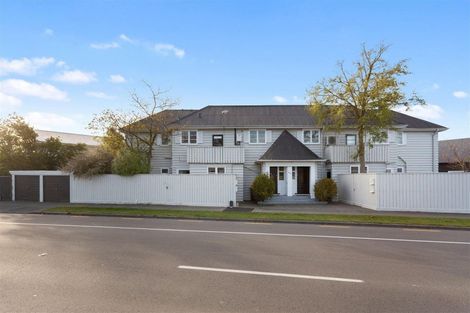 Photo of property in 2/46 Fendalton Road, Fendalton, Christchurch, 8014