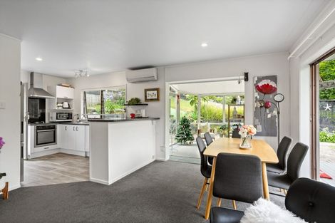 Photo of property in 2/43 Seaton Road, Murrays Bay, Auckland, 0630