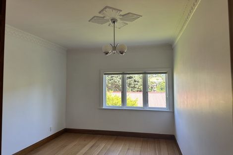 Photo of property in 8 Trelissick Crescent, Ngaio, Wellington, 6035