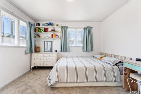 Photo of property in 21 Sundown Avenue, Manly, Whangaparaoa, 0930