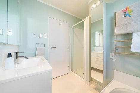 Photo of property in 27 Kaitangata Crescent, Kelson, Lower Hutt, 5010