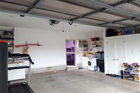 Photo of property in 22 Harbour Lights Close, West Harbour, Auckland, 0618