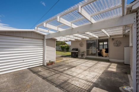 Photo of property in 33 Fairfield Avenue, Fairfield, Lower Hutt, 5011