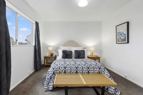 Photo of property in 4 Cobar Close, Maupuia, Wellington, 6022