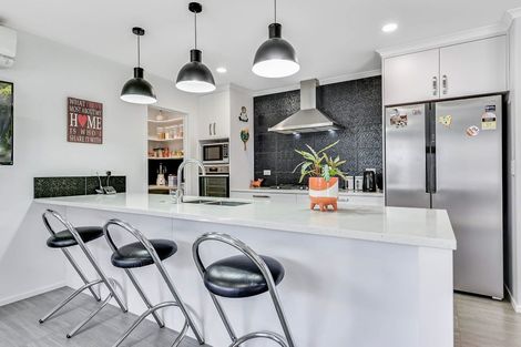 Photo of property in 8 Carlingford Rise, Dinsdale, Hamilton, 3204