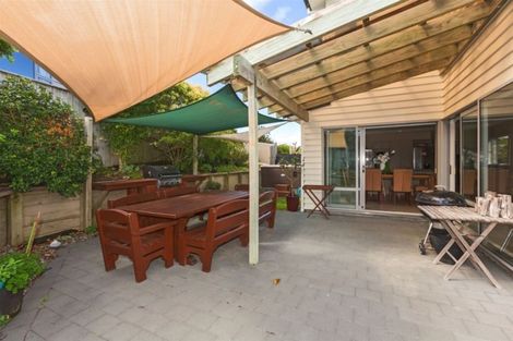 Photo of property in 6 Sumner Terrace, Aotea, Porirua, 5024