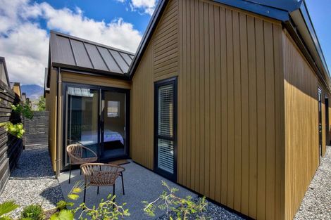 Photo of property in 17 Inder Street, Jacks Point, 9371