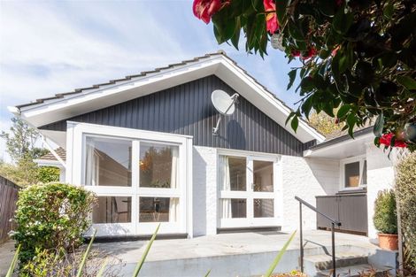 Photo of property in 2/42 Office Road, Merivale, Christchurch, 8014