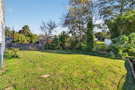 Photo of property in 2/35a Woodglen Road, Glen Eden, Auckland, 0602