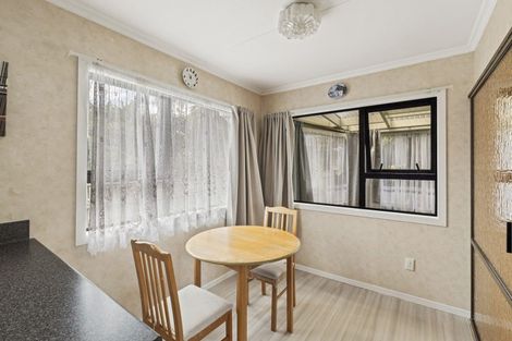 Photo of property in 33 Karewa Street, Castlecliff, Whanganui, 4501