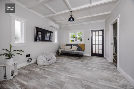 Photo of property in 22 Henderson Avenue, Tuakau, 2121