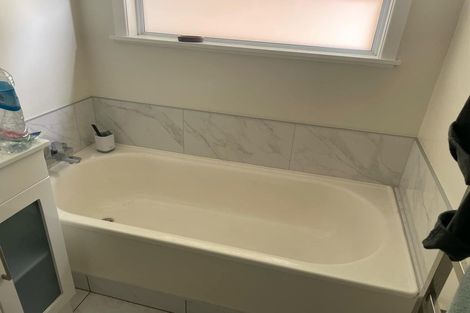 Photo of property in 91 Akaroa Drive, Maupuia, Wellington, 6022