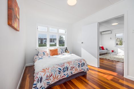 Photo of property in 124 Mangere Road, Otahuhu, Auckland, 1062