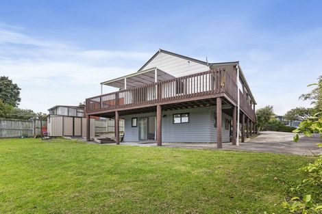 Photo of property in 7 Kingussie Place, Highland Park, Auckland, 2010