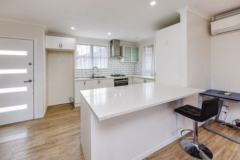 Photo of property in 1/1 Cooper Place, Papakura, 2110