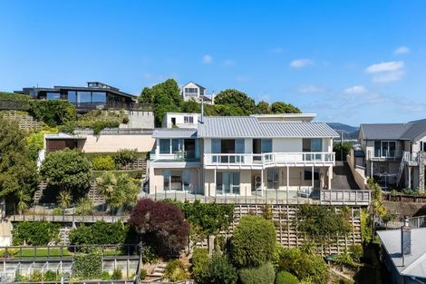 Photo of property in 128 Seatoun Heights Road, Seatoun, Wellington, 6022