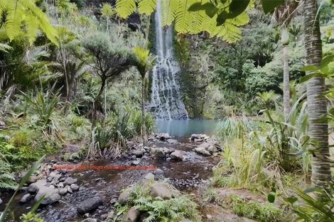 Photo of property in 11 Karekare Road, Karekare, New Lynn, 0772